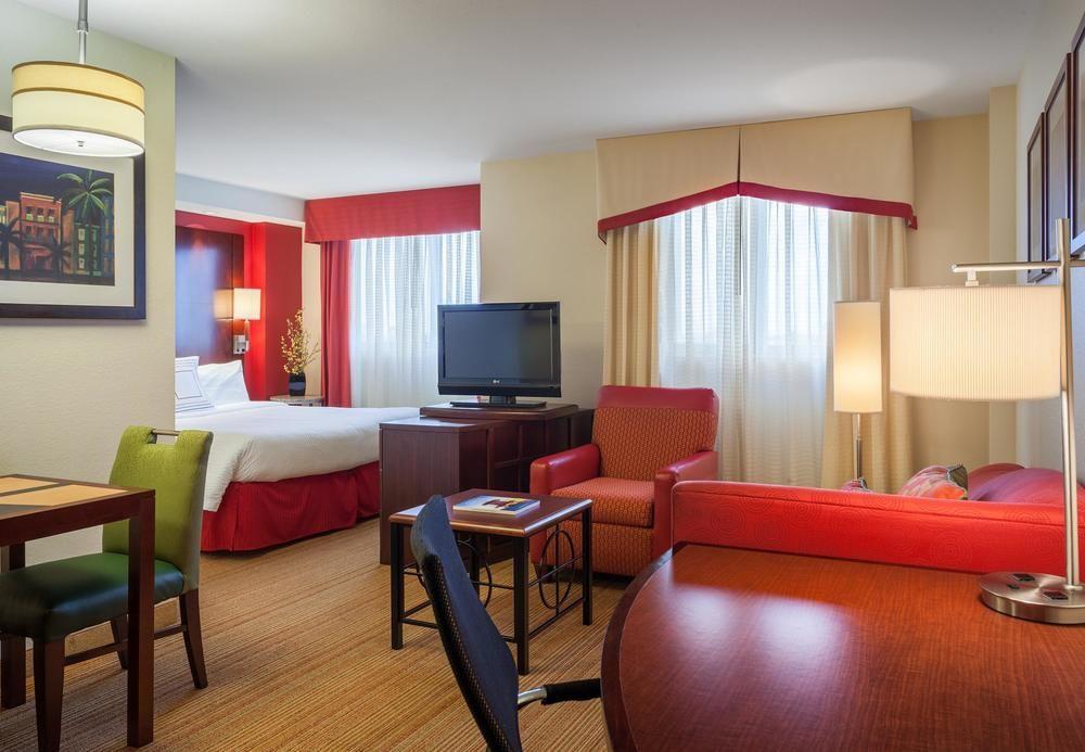Residence Inn By Marriott Miami Airport Exteriör bild