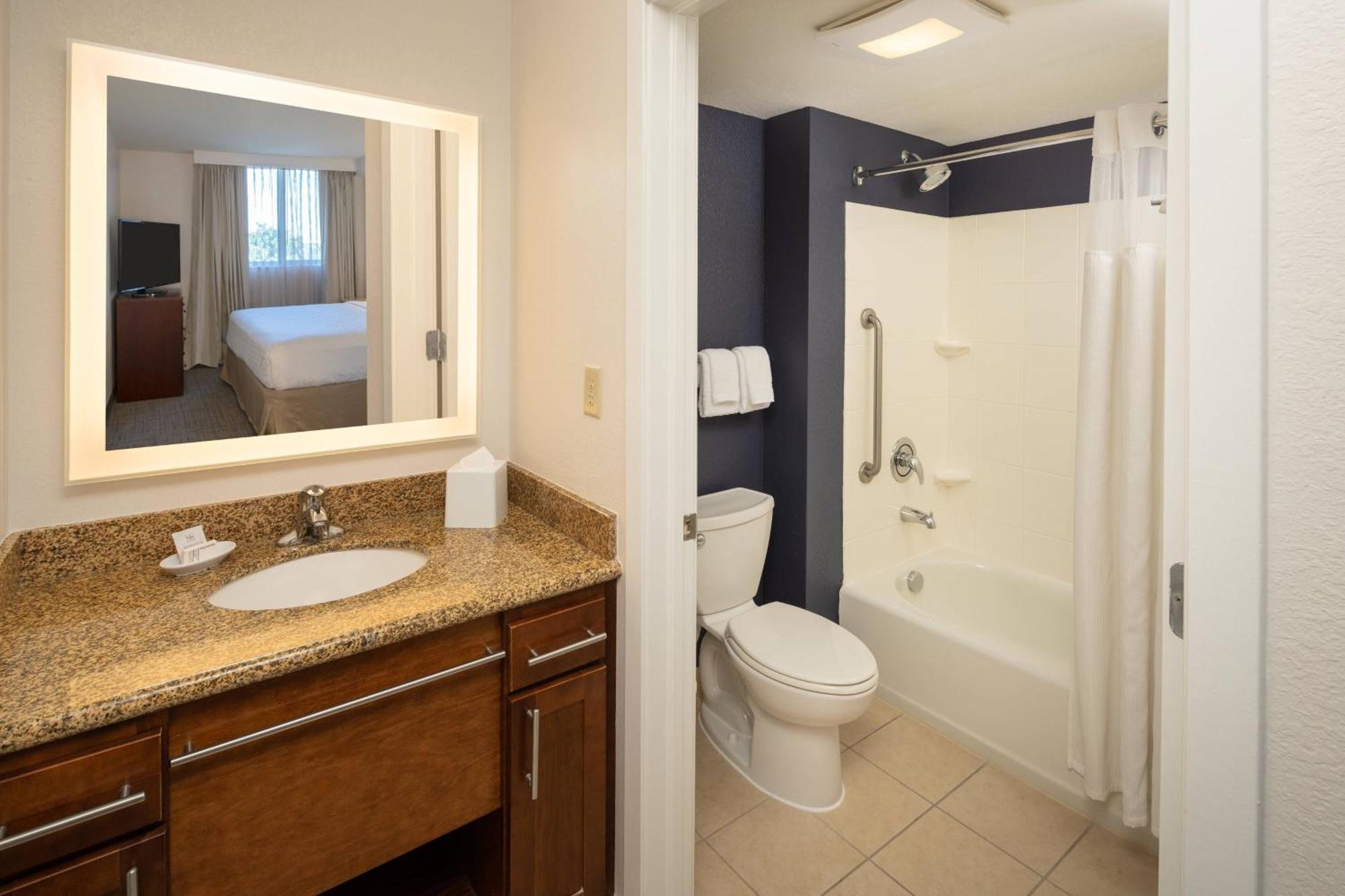 Residence Inn By Marriott Miami Airport Exteriör bild