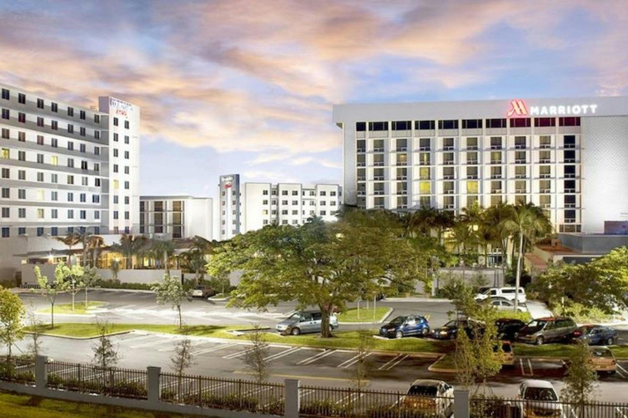 Residence Inn By Marriott Miami Airport Exteriör bild